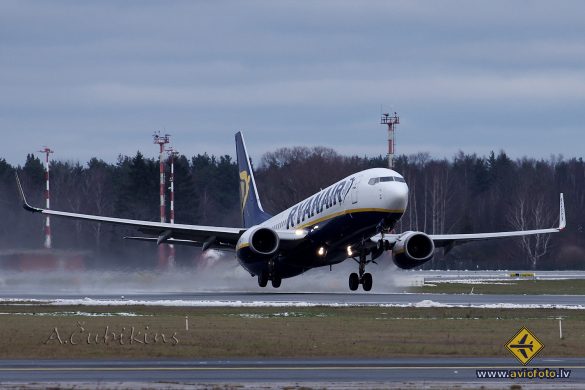 Boeing 737-8AS