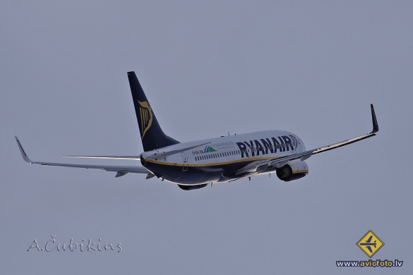 Boeing 737-8AS