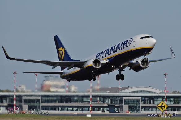 Boeing 737-8AS