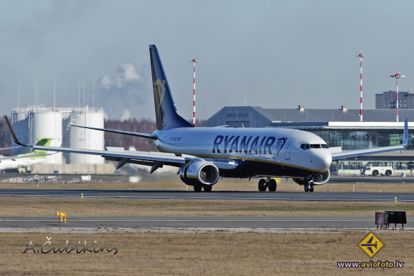 Boeing 737-8AS