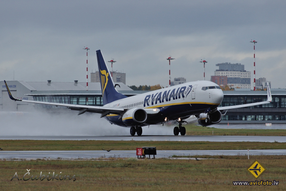 Boeing 737-8AS