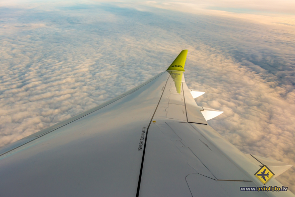 Bombardier CSeries CS300 (BD-500-1A11)