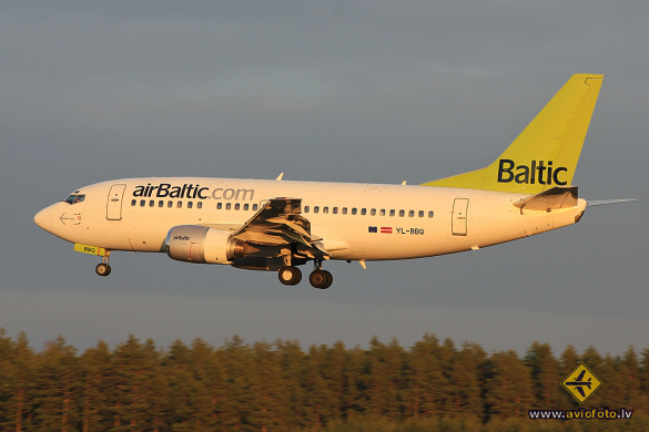 Boeing 737-522