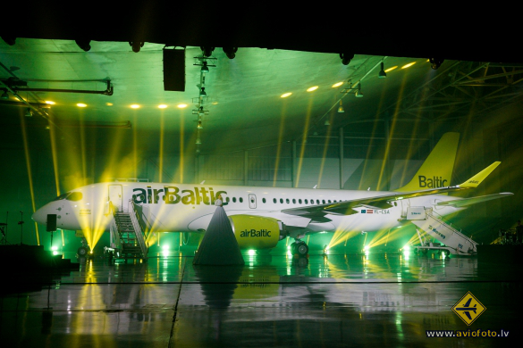 Bombardier CSeries CS300 (BD-500-1A11)
