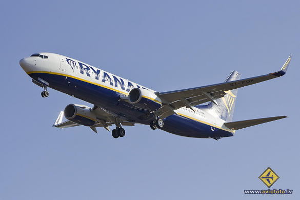 Boeing 737-8AS