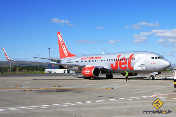 Boeing 737-8K5