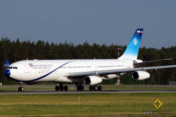 Airbus A340-313