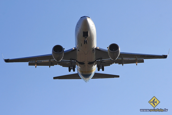 Boeing 737-5Y0
