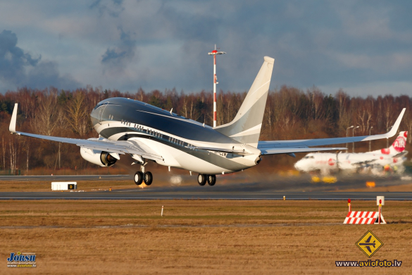 Boeing 737-7HF BBJ