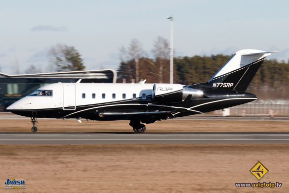 Bombardier Challenger 605 (CL-600-2B16)