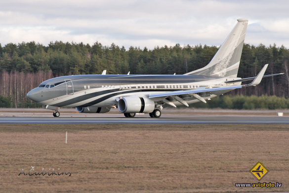 Boeing 737-7HF BBJ