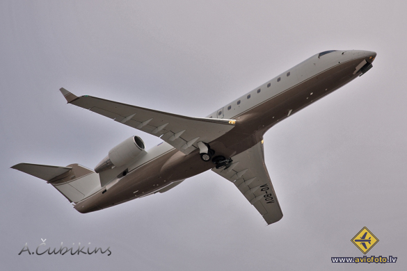 Bombardier Challenger 850 (CRJ-200SE/CL-600-2B19)