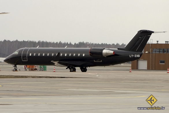 Bombardier CRJ-200LR (CL-600-2B19)