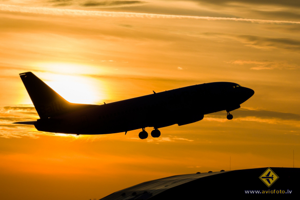 Boeing 737-53S