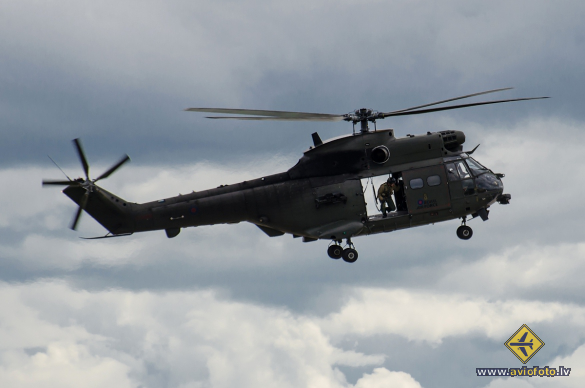 Aerospatiale (Westland) SA-330E Puma HC2