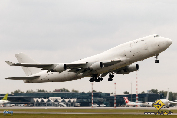 Boeing 747-409(BDSF)
