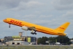 Boeing 757-236(SF)