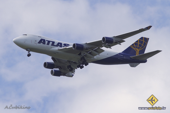Boeing 747-47UF/SCD