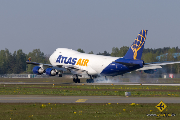 Boeing 747-47UF/SCD