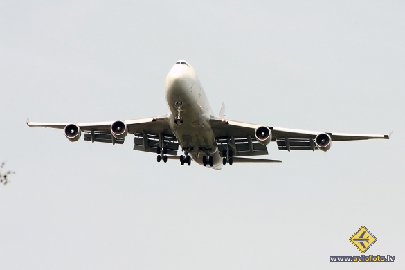 Boeing 747-409(BDSF)