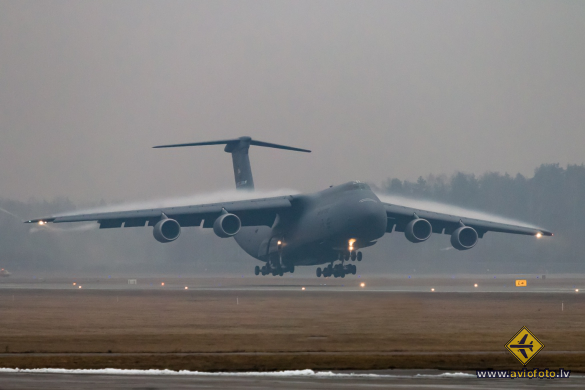 Lockheed C-5M Super Galaxy (L-500)