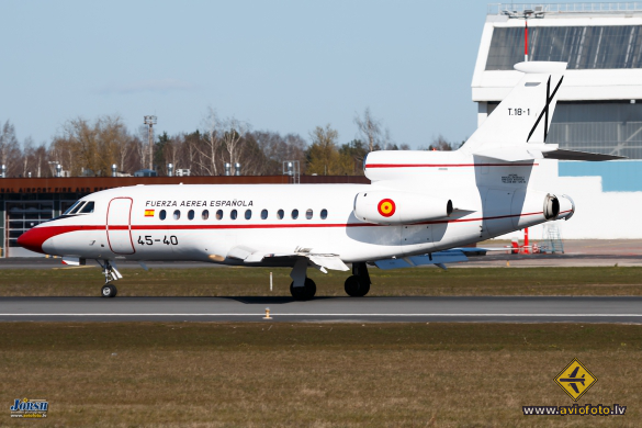Dassault Falcon 900B