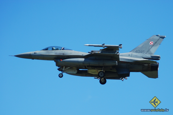 Lockheed Martin F-16CJ Fighting Falcon