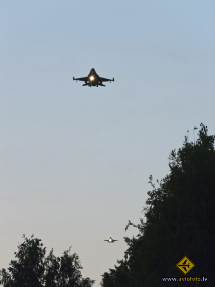 Lockheed Martin F-16CJ Fighting Falcon