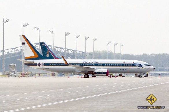 Boeing 737-8Z6