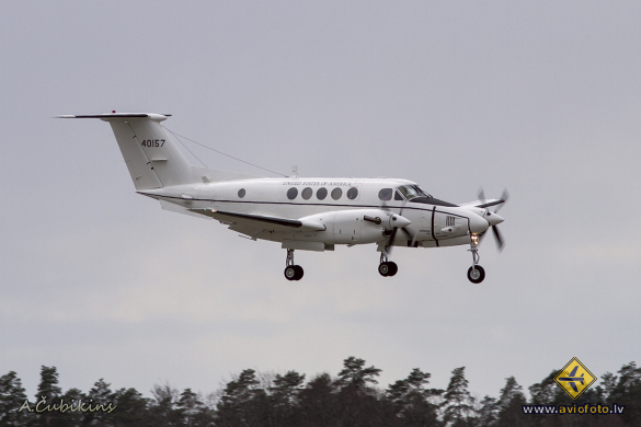 Beech C-12F Huron (B200C)