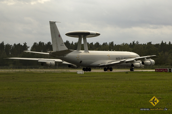 Boeing E-3A Sentry (707-300)