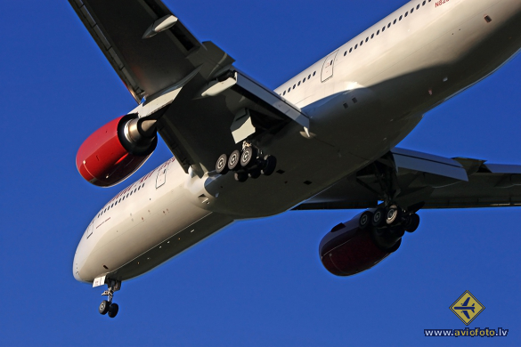 Boeing 777-2U8/ER