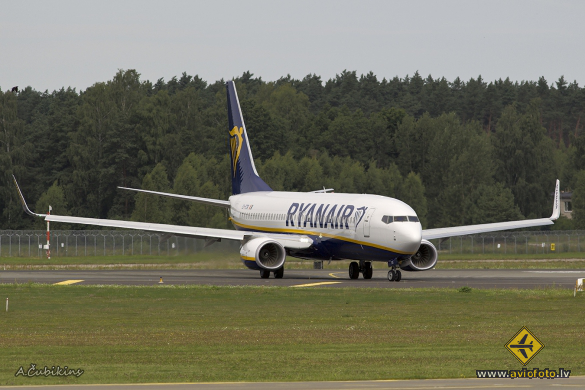Boeing 737-8AS