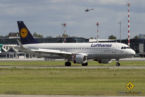 Airbus A320-214