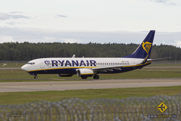 Boeing 737-8AS