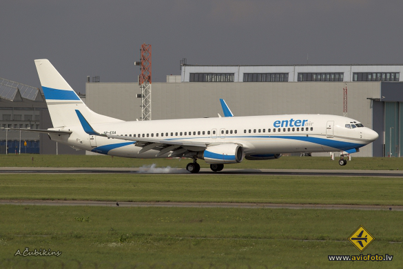 Boeing 737-8Q8