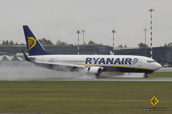 Boeing 737-8AS