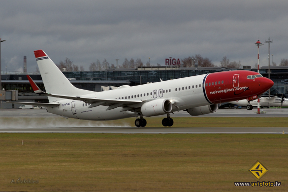 Boeing 737-8JP