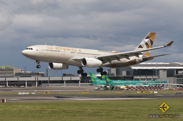 Airbus A330-243