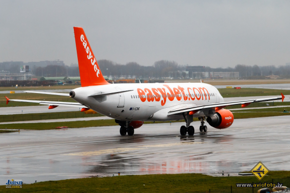 Airbus A320-214