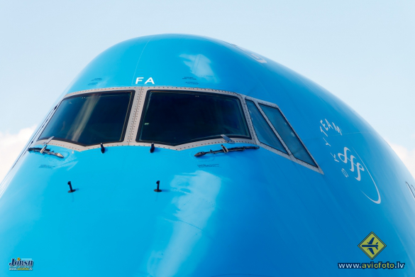 Boeing 747-406