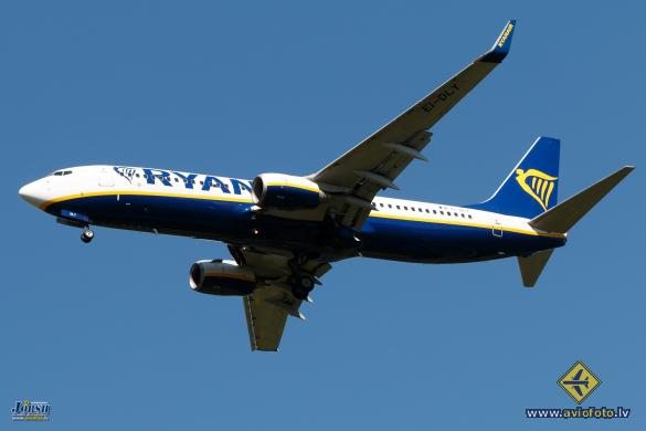 Boeing 737-8AS