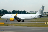 Airbus A320-214
