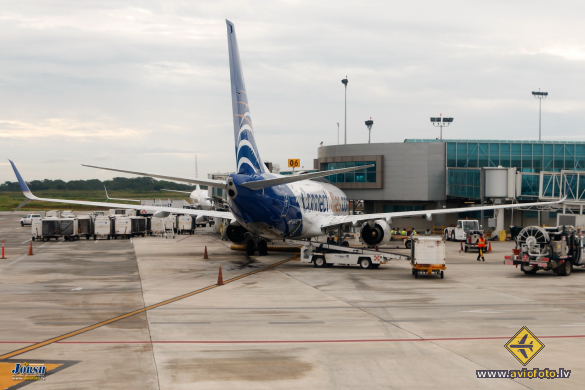 Boeing 737-8V3