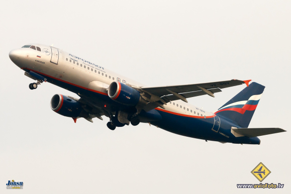 Airbus A320-214
