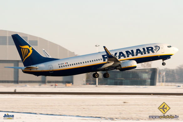 Boeing 737-8AS