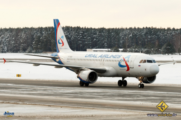 Airbus A320-214