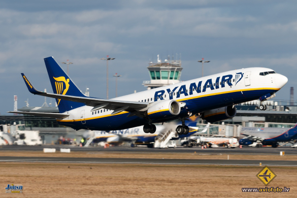 Boeing 737-8AS