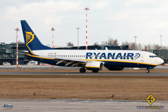 Boeing 737-8AS
