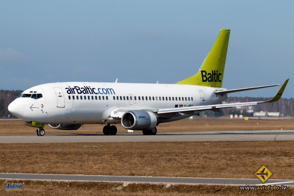 Boeing 737-36Q